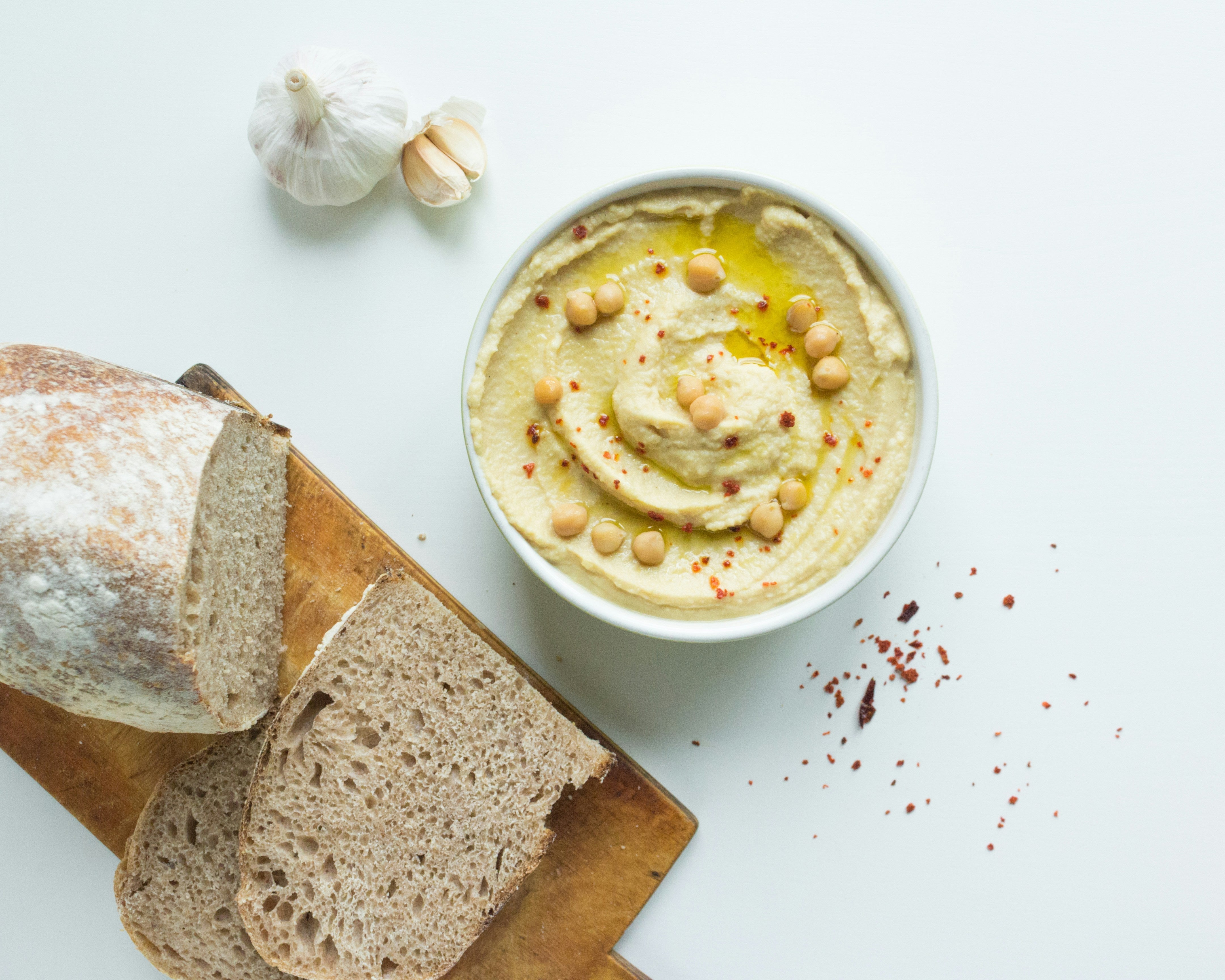 Hummus mit Hibiskus Fiore Di Sale von Eau de Wald
